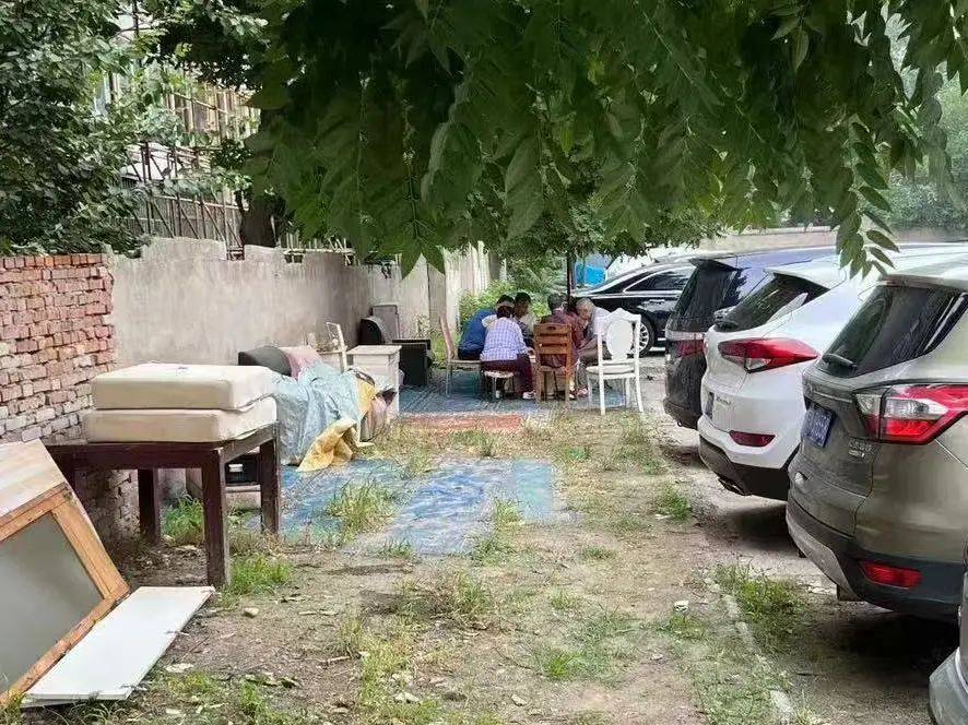 角银边”！社区微改造兜起百姓“小确幸”凯发K8国际娱乐“边角余料”变身“金(图4)